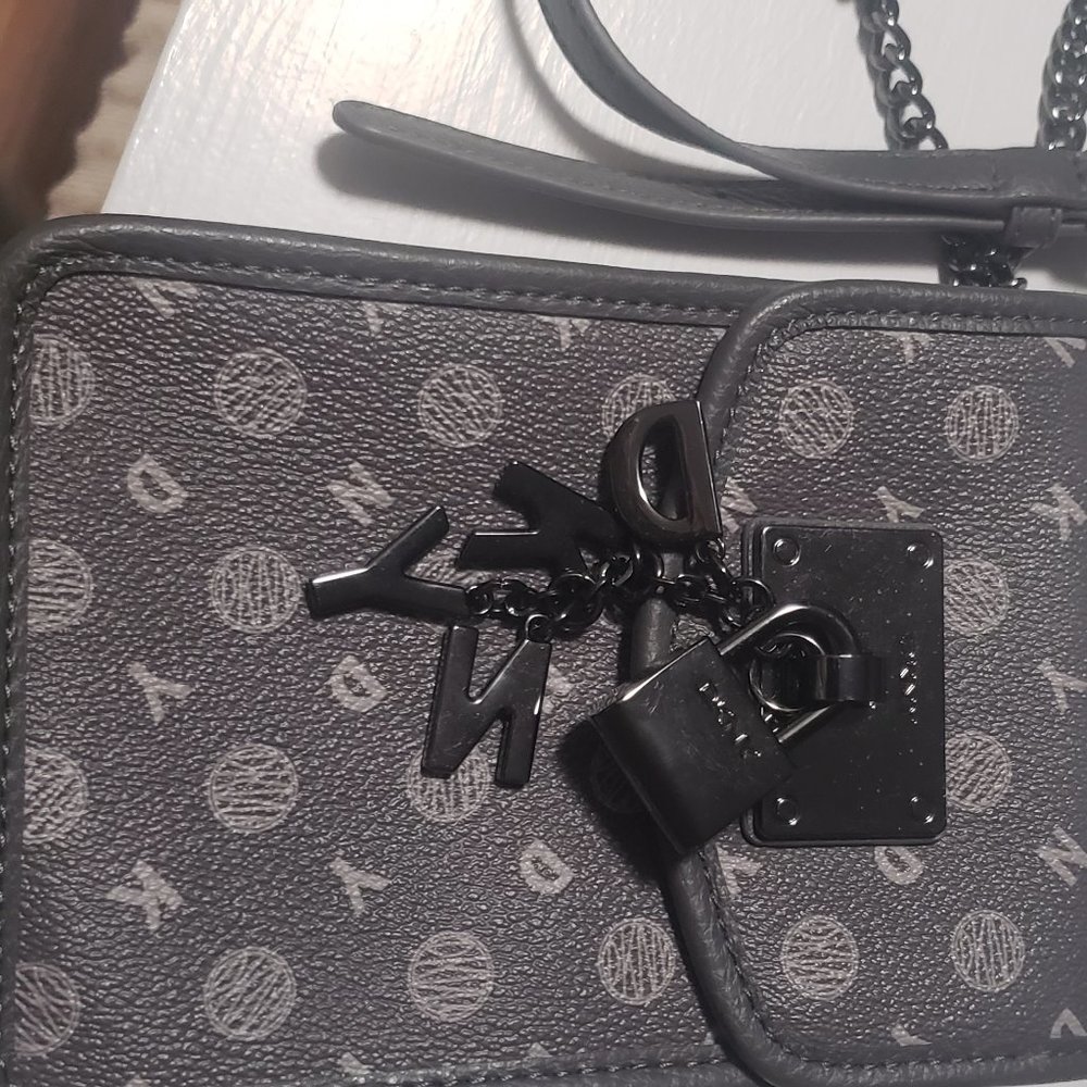 DKNY HANDBAG